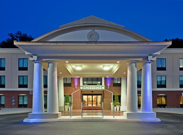 Holiday Inn Express Hotel & Suites Harriman image 1