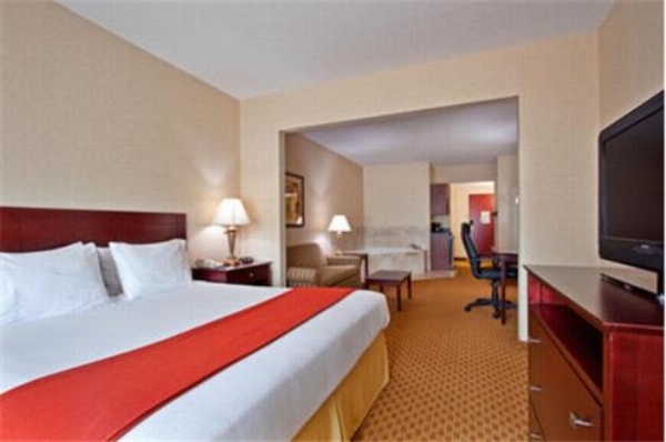 Holiday Inn Express Hotel & Suites Harriman Main image